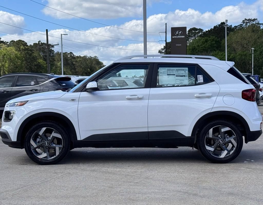 New 2026 Hyundai Venue SEL FWD image 11