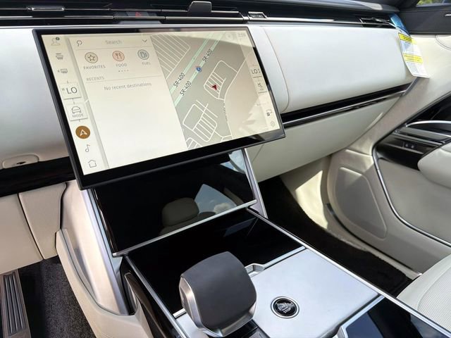 New 2026 Land Rover Range Rover SE image 22