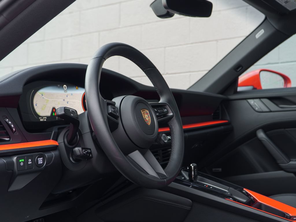Used 2025 Porsche 911 Carrera RWD image 4