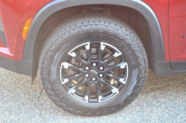 Used 2024 Chevrolet Traverse Z71 w/ Enhanced Driving Package image 13