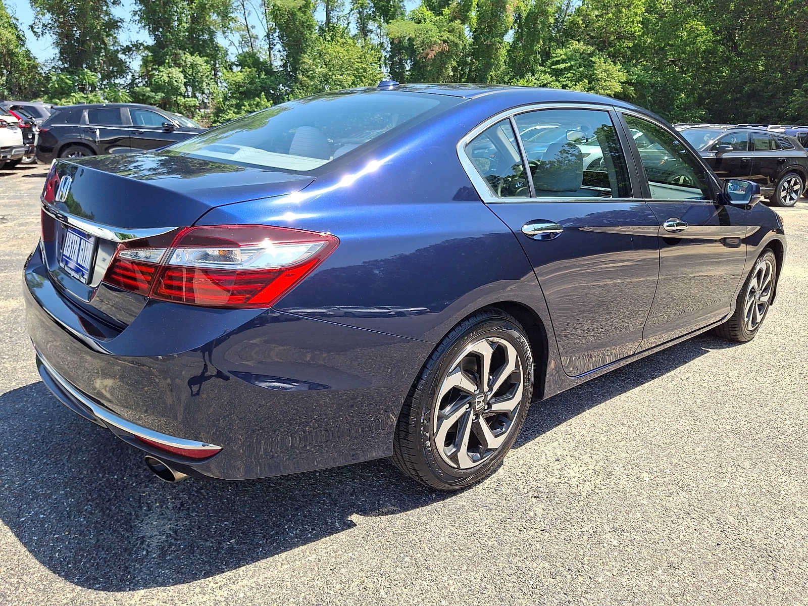 Used 2016 Honda Accord EX image 6