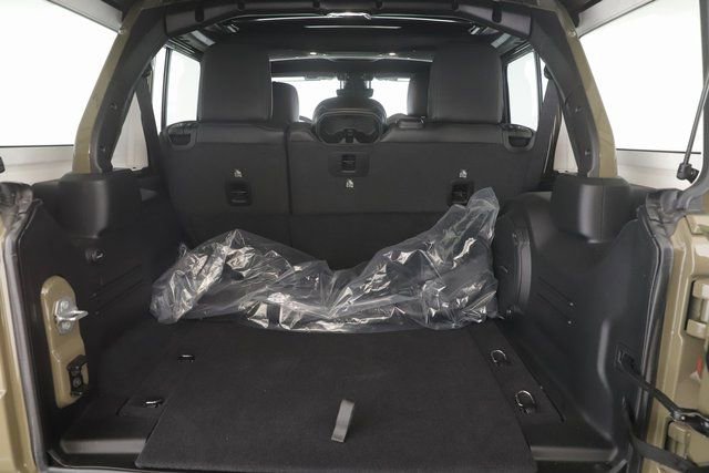 Used 2025 Jeep Wrangler Unlimited Rubicon image 29