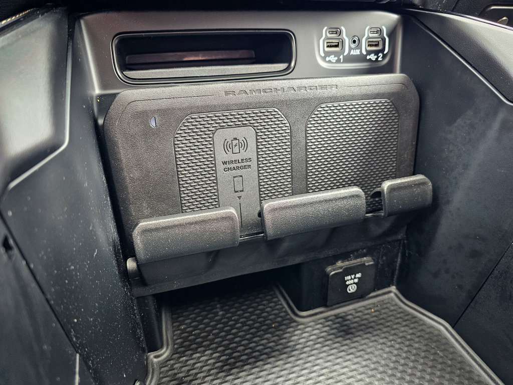Used 2024 RAM 3500 Limited AWD/4WD image 33