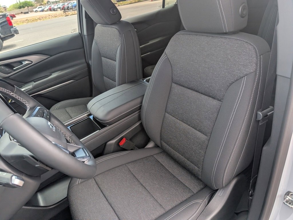 New 2026 Chevrolet Traverse LT w/ Enhanced Driving Package image 9