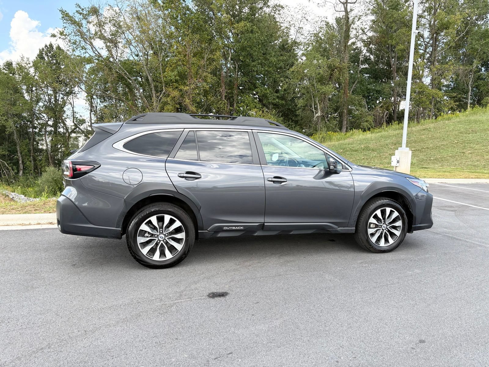 Certified 2024 Subaru Outback Limited XT AWD/4WD image 8