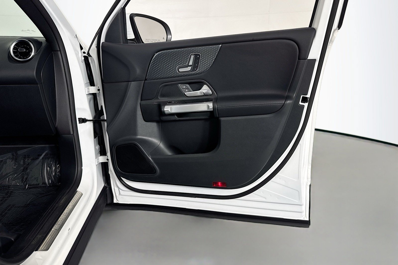 Certified 2026 Mercedes-Benz GLB 250 image 24