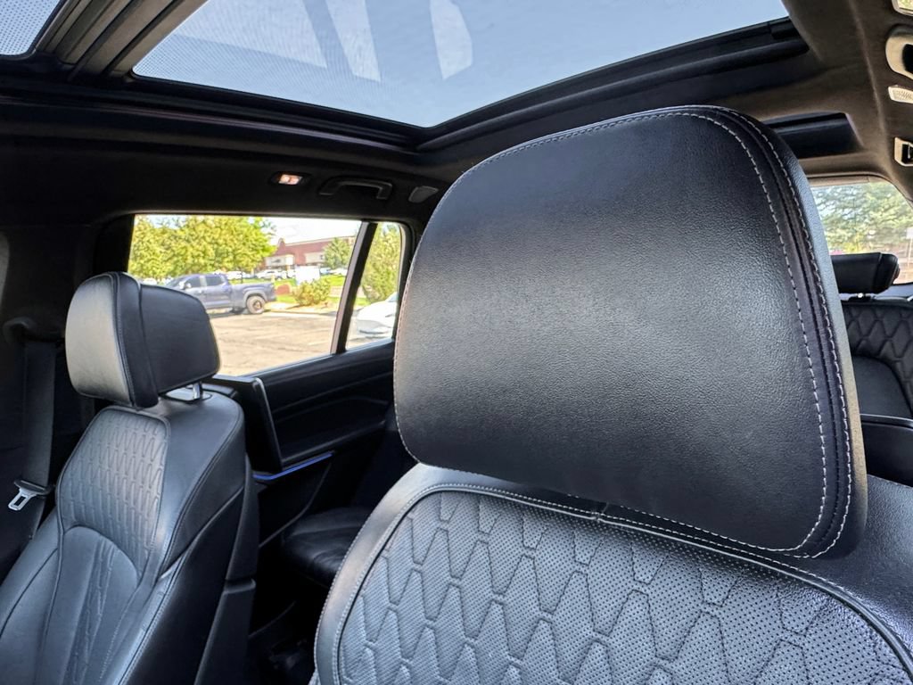 Used 2019 BMW X7 xDrive50i w/ Dynamic Handling Package AWD/4WD image 21