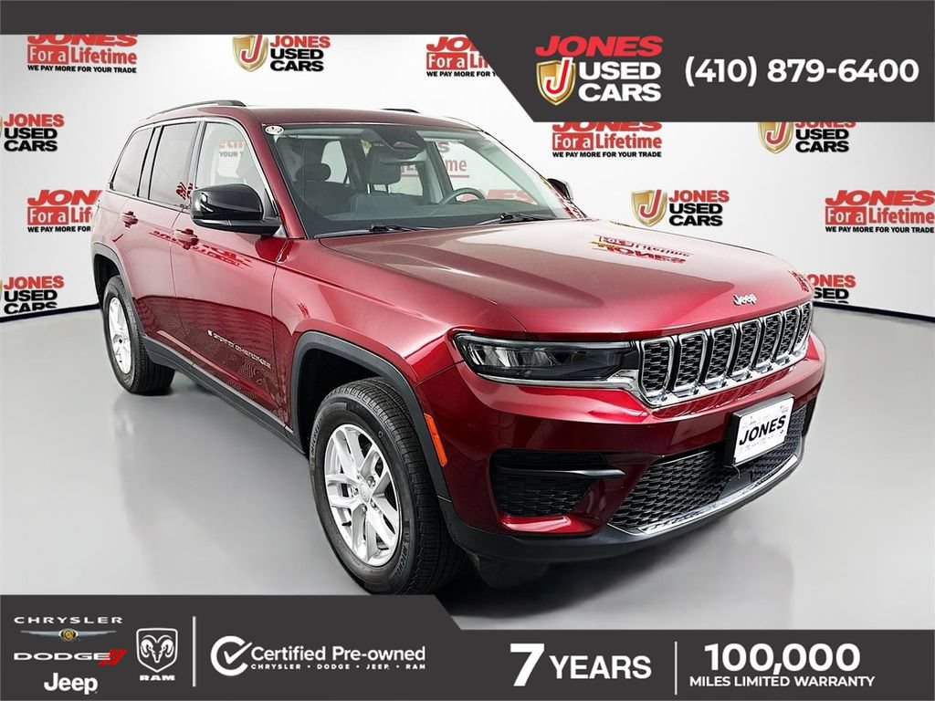 Used 2023 Jeep Grand Cherokee Laredo w/ Luxury Tech Group I AWD/4WD image 1