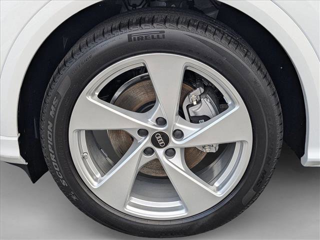 New 2025 Audi Q5 Prestige image 9