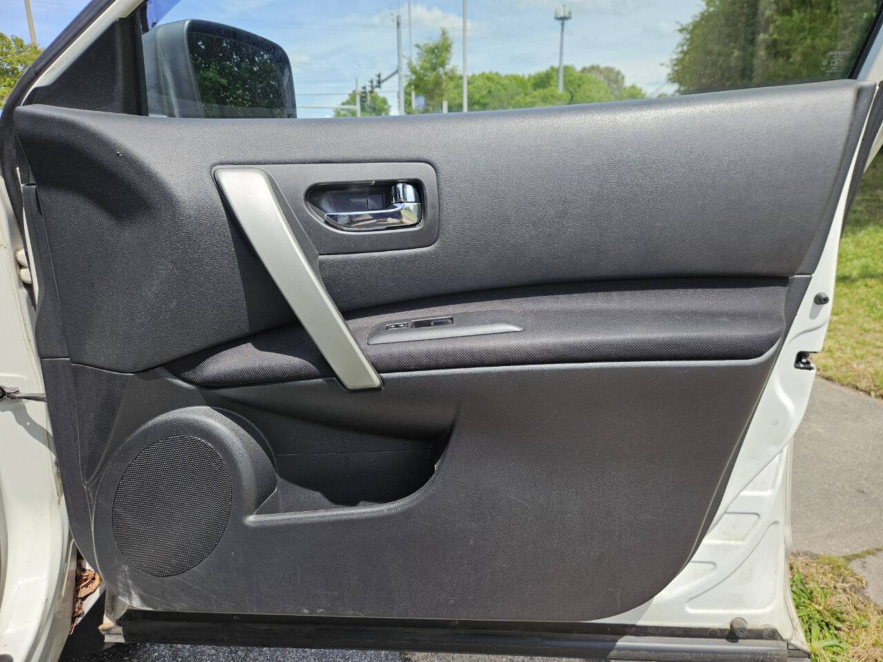 Used 2015 Nissan Rogue S w/ Convenience Package FWD image 18