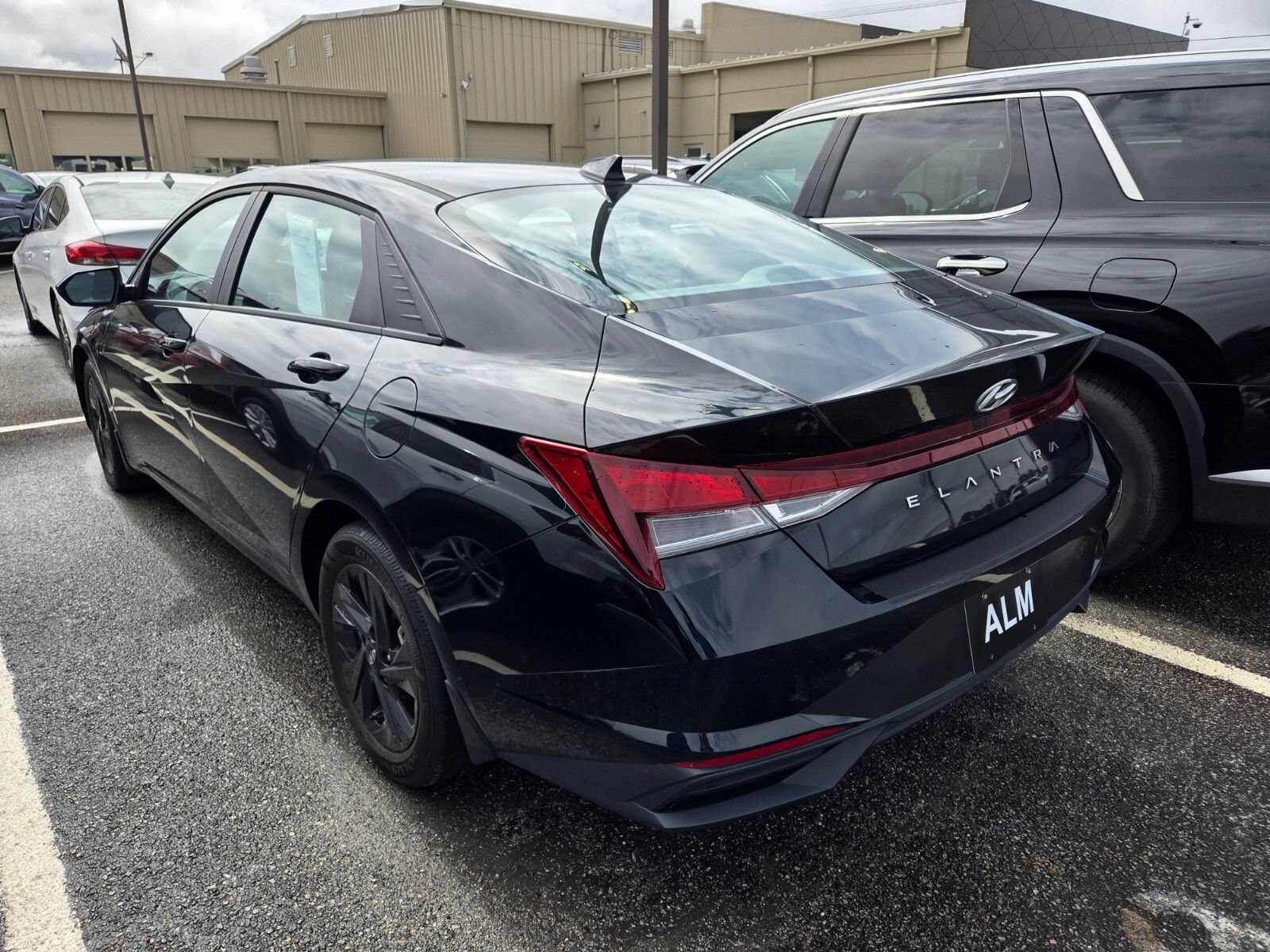 Used 2023 Hyundai Elantra SEL FWD image 7