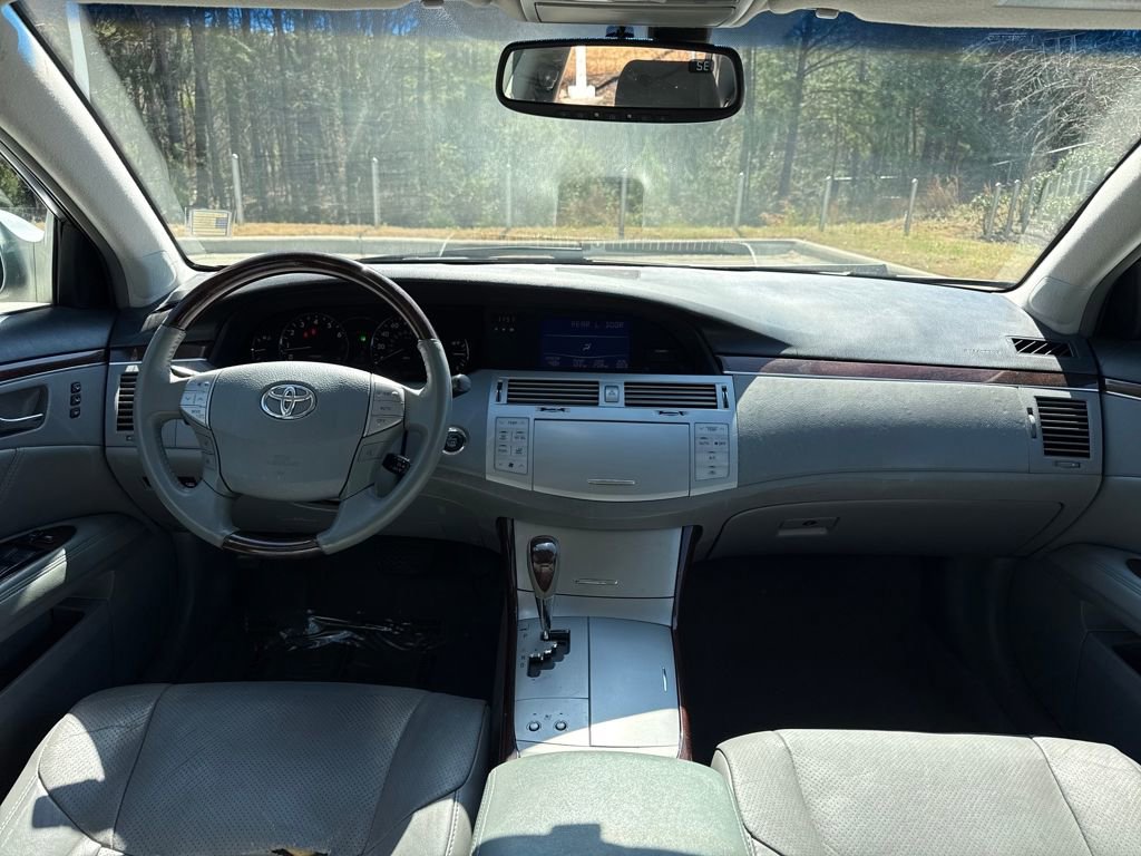 Used 2009 Toyota Avalon Limited image 16