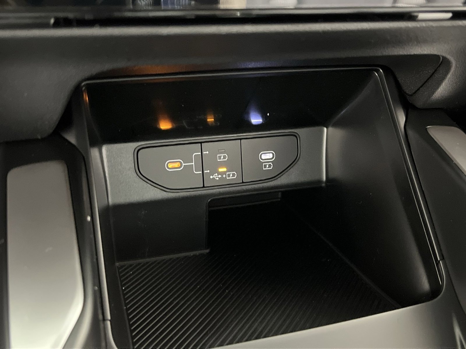 New 2026 Kia Sorento LX image 32