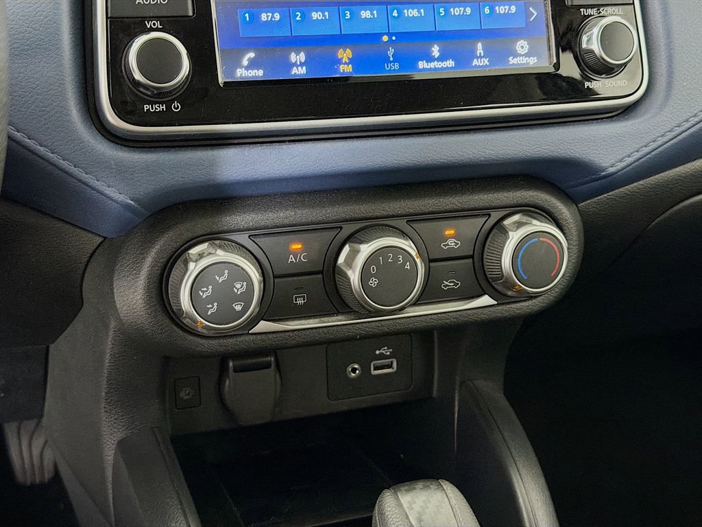 Used 2025 Nissan Versa SV FWD image 18