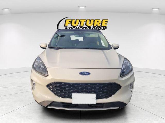 Certified 2020 Ford Escape Titanium w/ Titanium Premium Package 2.0 AWD/4WD image 2