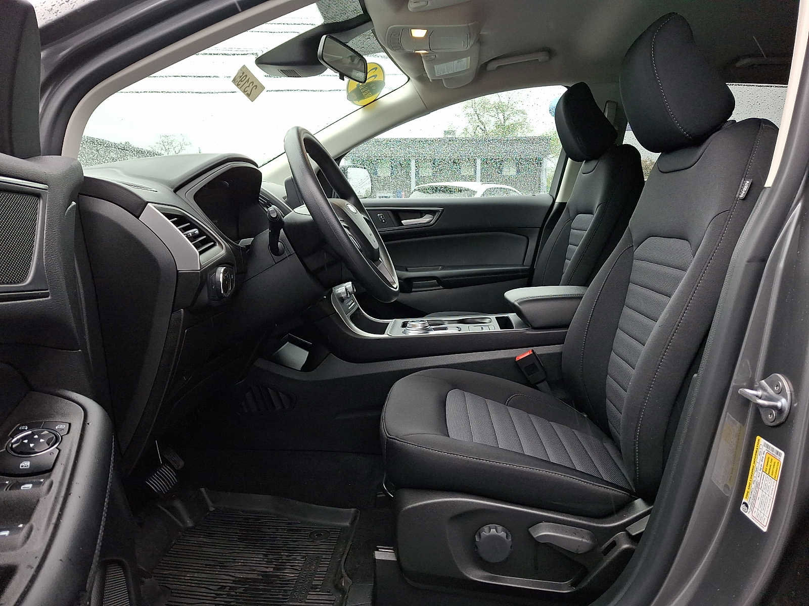Used 2023 Ford Edge SE AWD/4WD image 13
