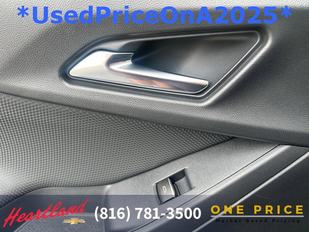 Used 2025 Chevrolet Equinox RS image 48