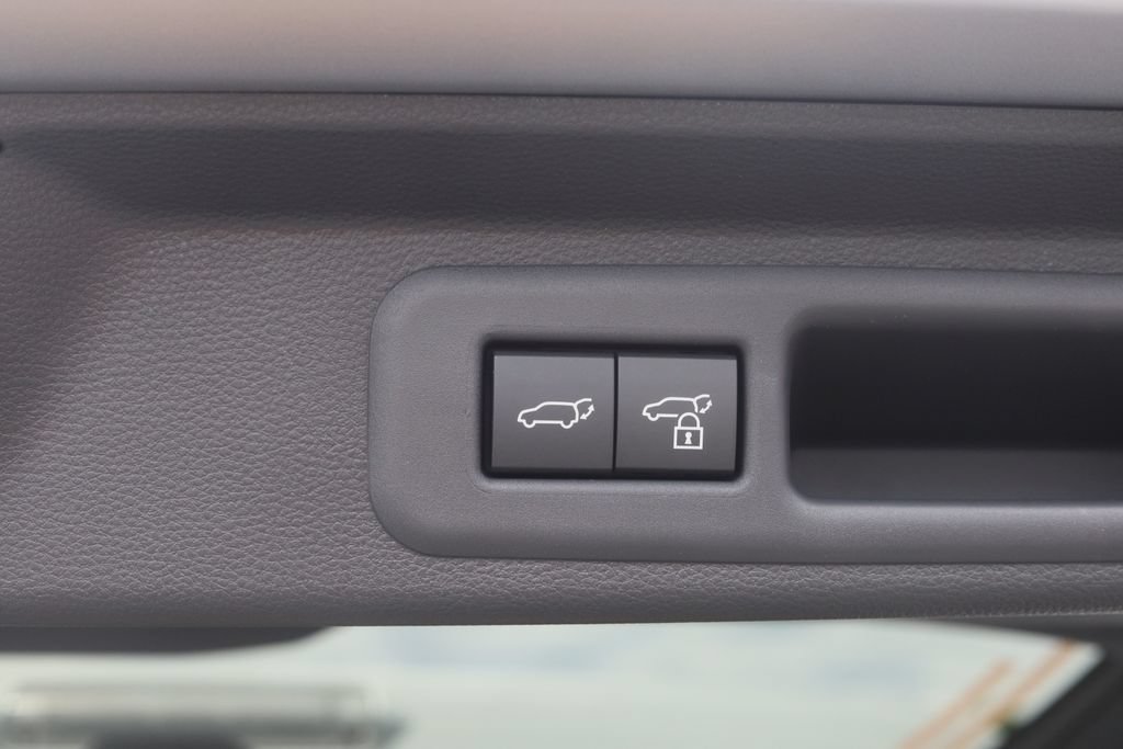 New 2026 Toyota Sequoia Platinum AWD/4WD image 7