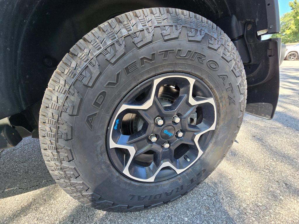Used 2023 Jeep Wrangler Unlimited Rubicon 4xe w/ Cold Weather Group AWD/4WD image 19