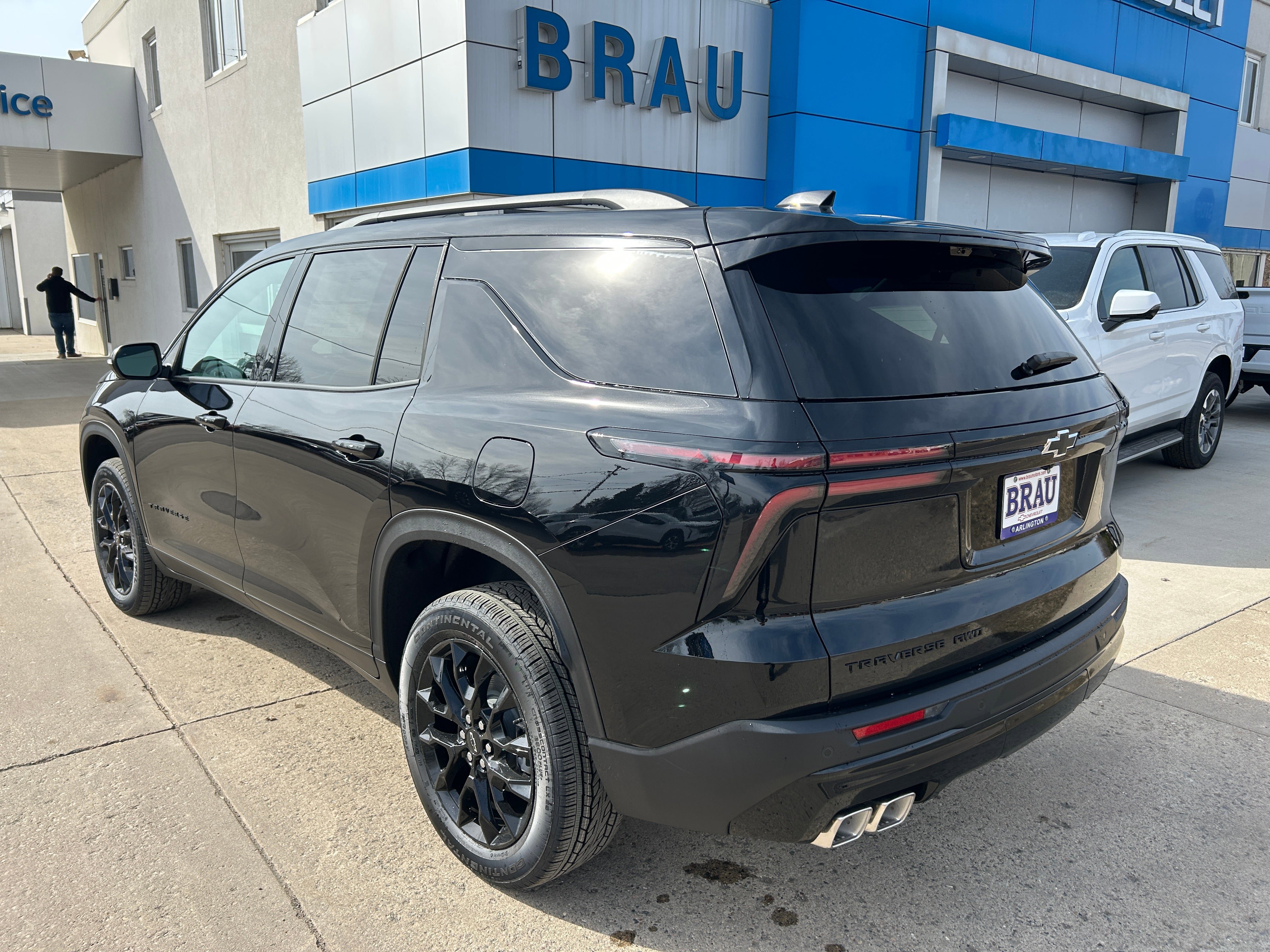 New 2026 Chevrolet Traverse LT w/ Midnight/Sport Edition AWD/4WD image 8