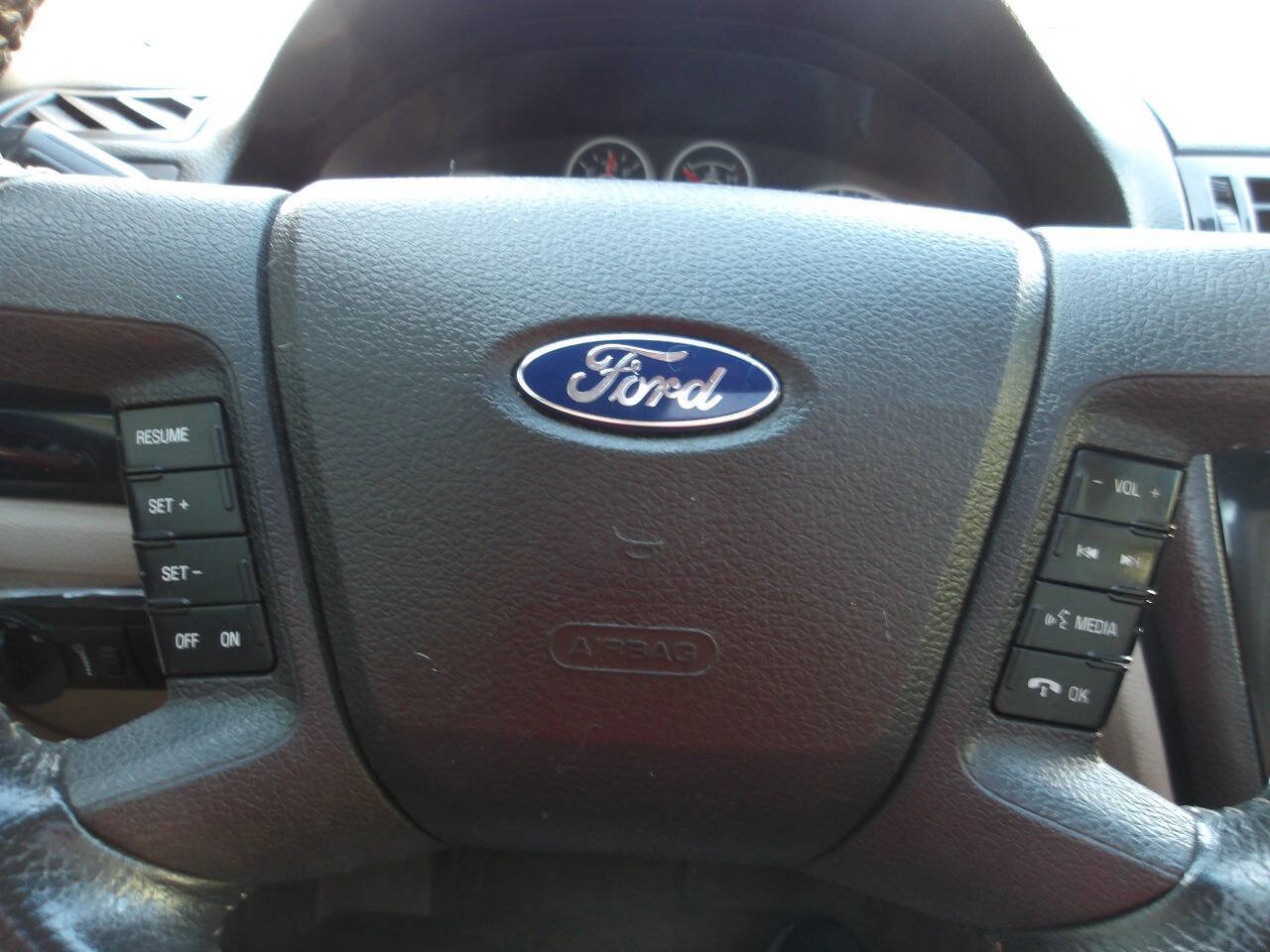 Used 2008 Ford Fusion SEL FWD image 15