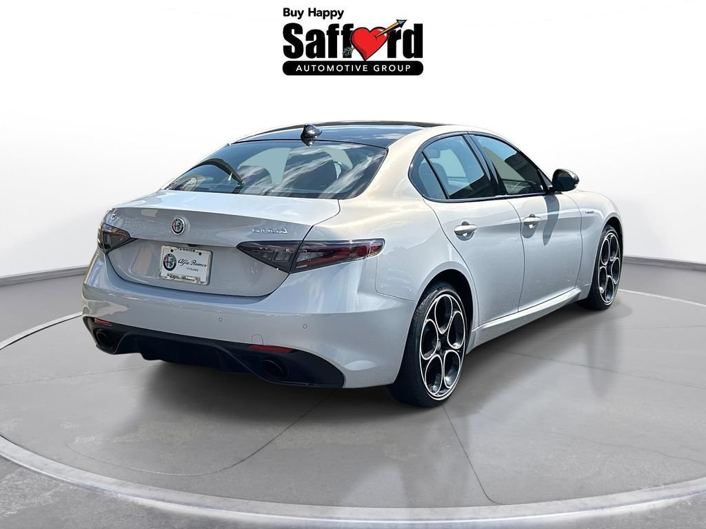 New 2025 Alfa Romeo Giulia AWD image 11