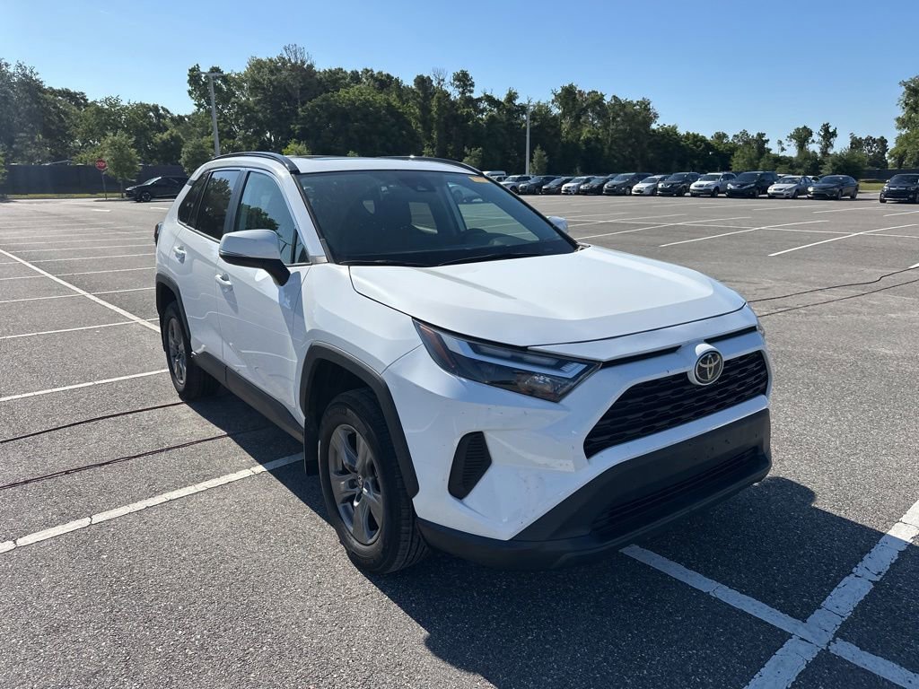 Used 2024 Toyota RAV4 XLE w/ Convenience Package FWD image 1