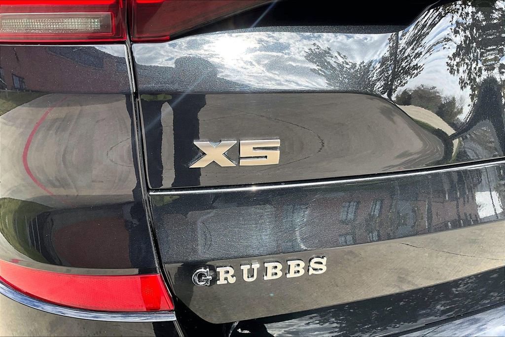 Used 2021 BMW X5 M50i image 42