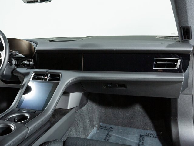 Certified 2025 Porsche Taycan image 21