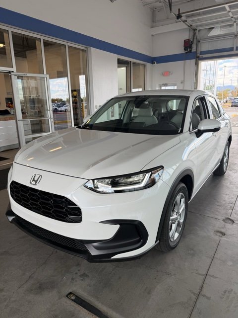 Used 2025 Honda HR-V LX image 2