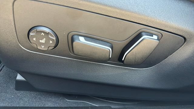 Certified 2025 BMW 530i xDrive w/ Premium Package AWD/4WD image 20