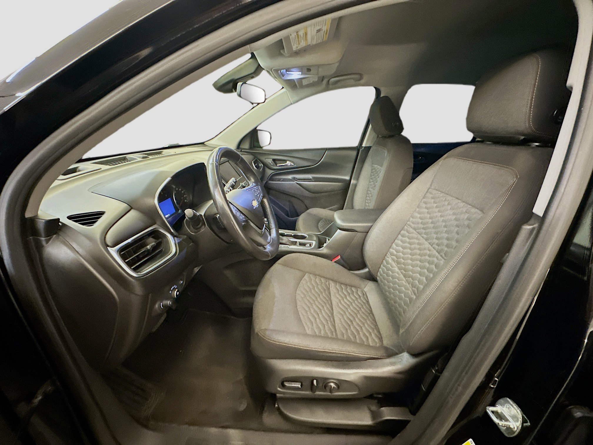 Used 2021 Chevrolet Equinox LT image 13