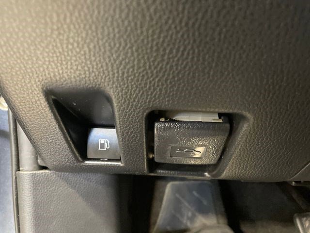 Used 2020 Toyota RAV4 LE w/ All Weather Liner Package AWD/4WD image 44