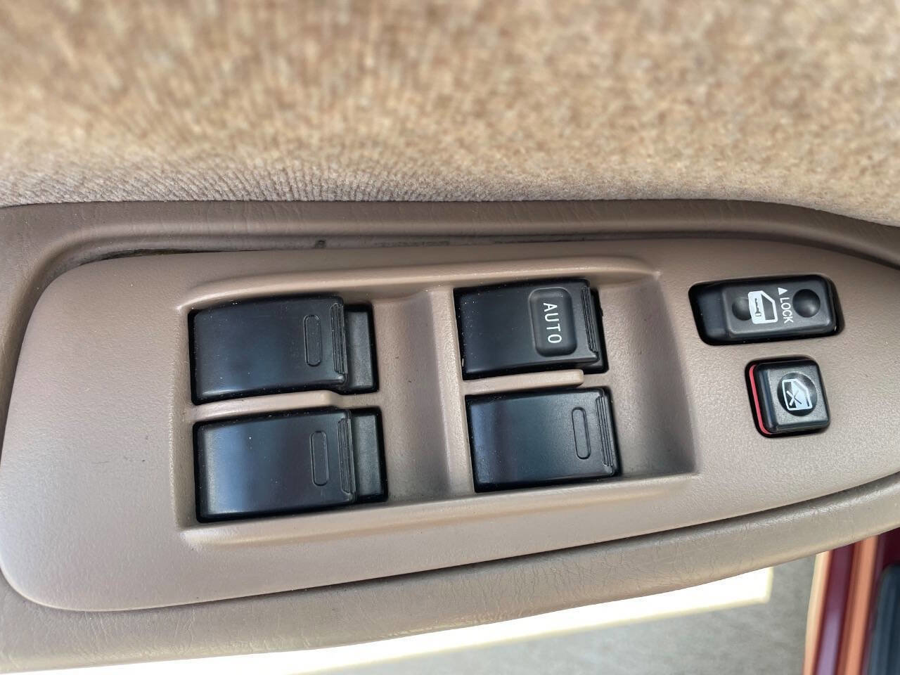 Used 2001 Toyota Camry LE image 14