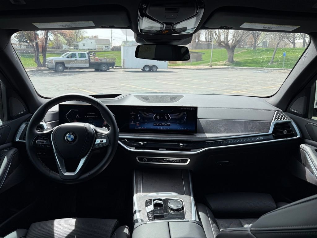 Used 2024 BMW X5 xDrive40i w/ Premium Package image 12