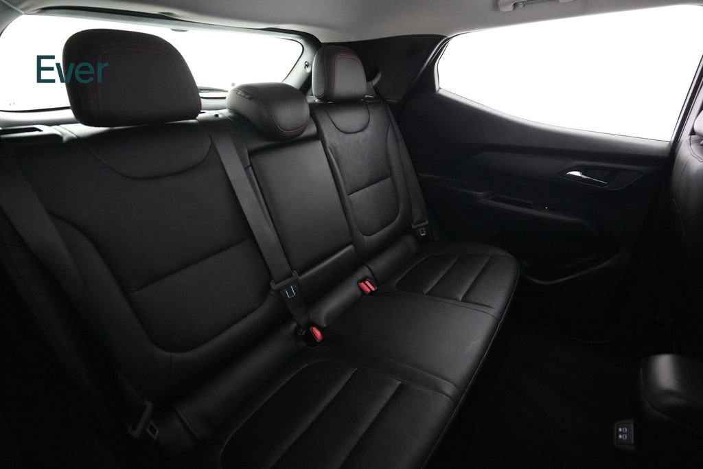 Used 2027 Chevrolet Bolt RS w/ Technology Package FWD image 5