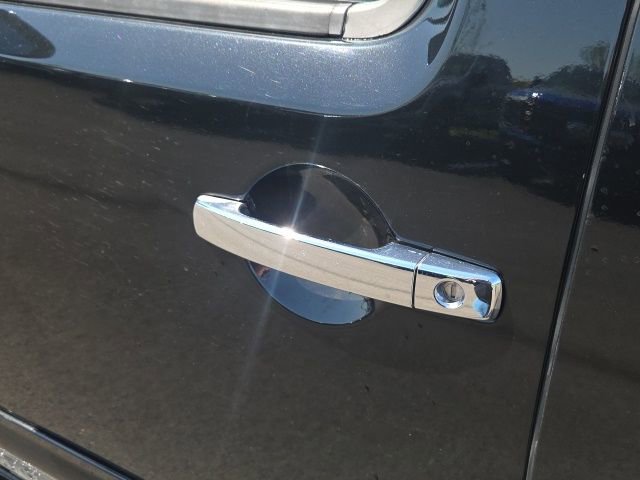 Used 2019 Nissan Frontier SL RWD image 18