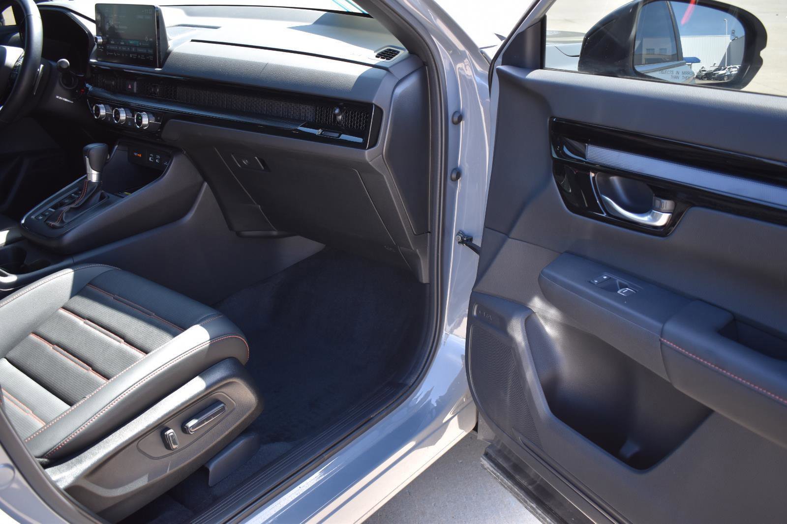 Used 2025 Honda CR-V Sport Touring image 17