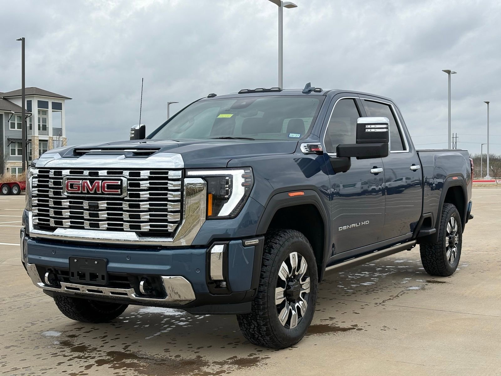 Used 2026 GMC Sierra 2500 Denali w/ Denali Reserve Package image 3