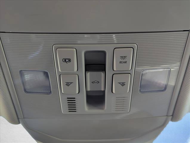Certified 2024 Volkswagen Jetta SE w/ Panoramic Sunroof Package FWD image 24