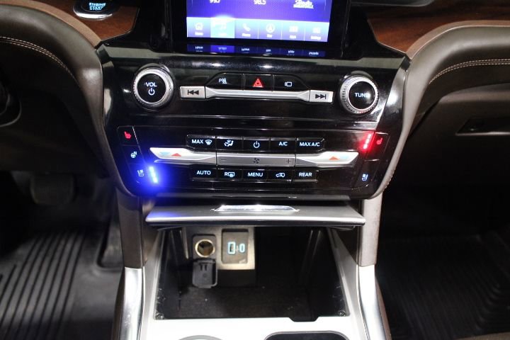 Used 2022 Ford Explorer King Ranch w/ Technology Package image 31