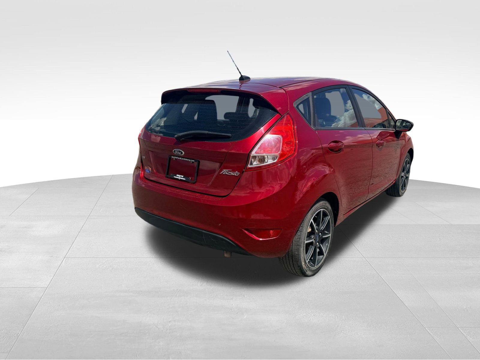 Used 2016 Ford Fiesta SE w/ SE Black Package FWD image 25