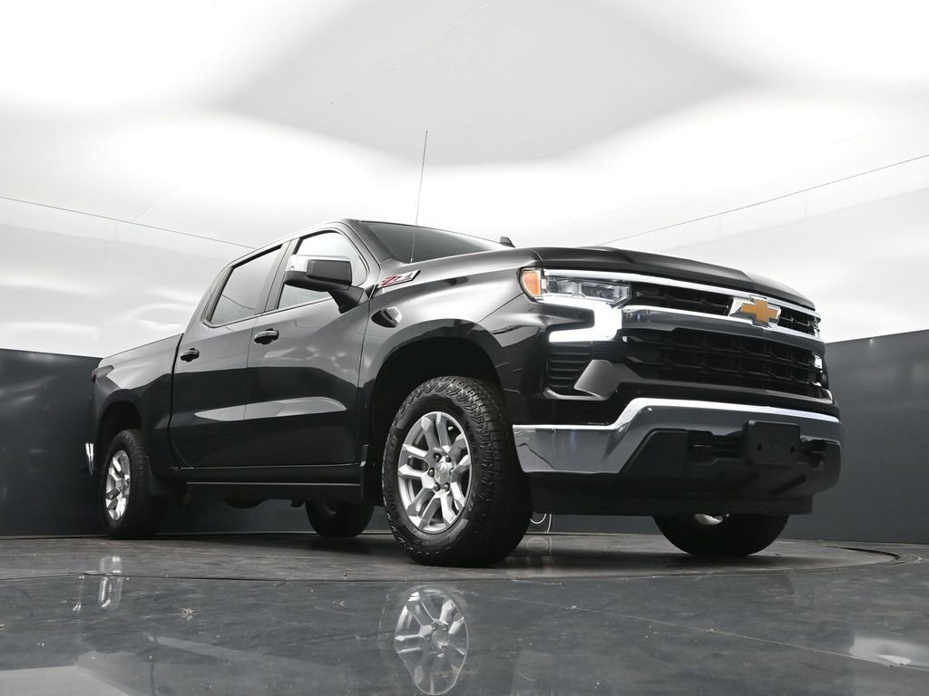 Used 2024 Chevrolet Silverado 1500 LT AWD/4WD image 27
