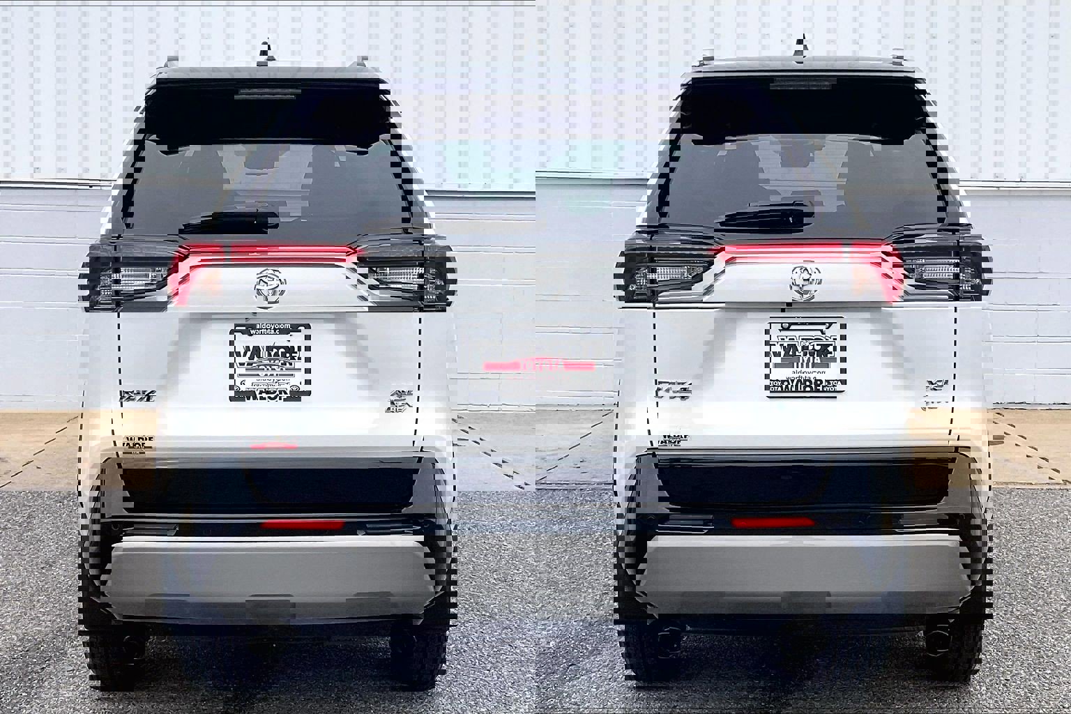 Used 2025 Toyota RAV4 XSE image 5