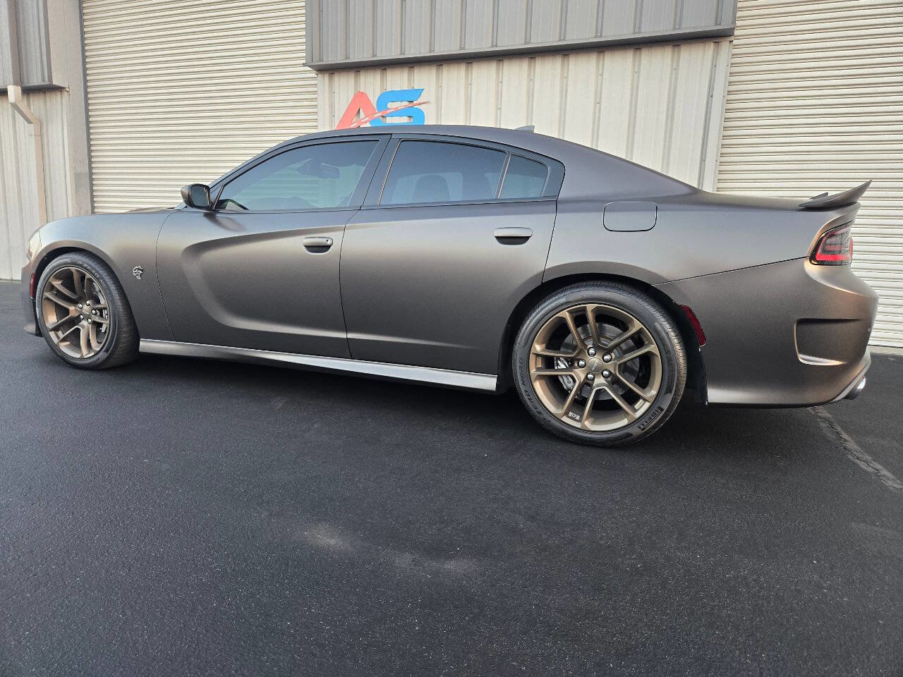 Used 2019 Dodge Charger SRT Hellcat w/ Navigation & Travel Group RWD image 4