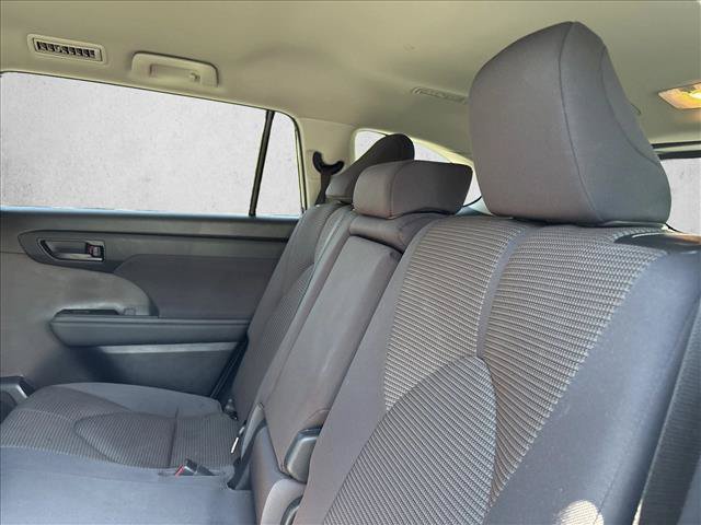 Certified 2021 Toyota Highlander L FWD image 21