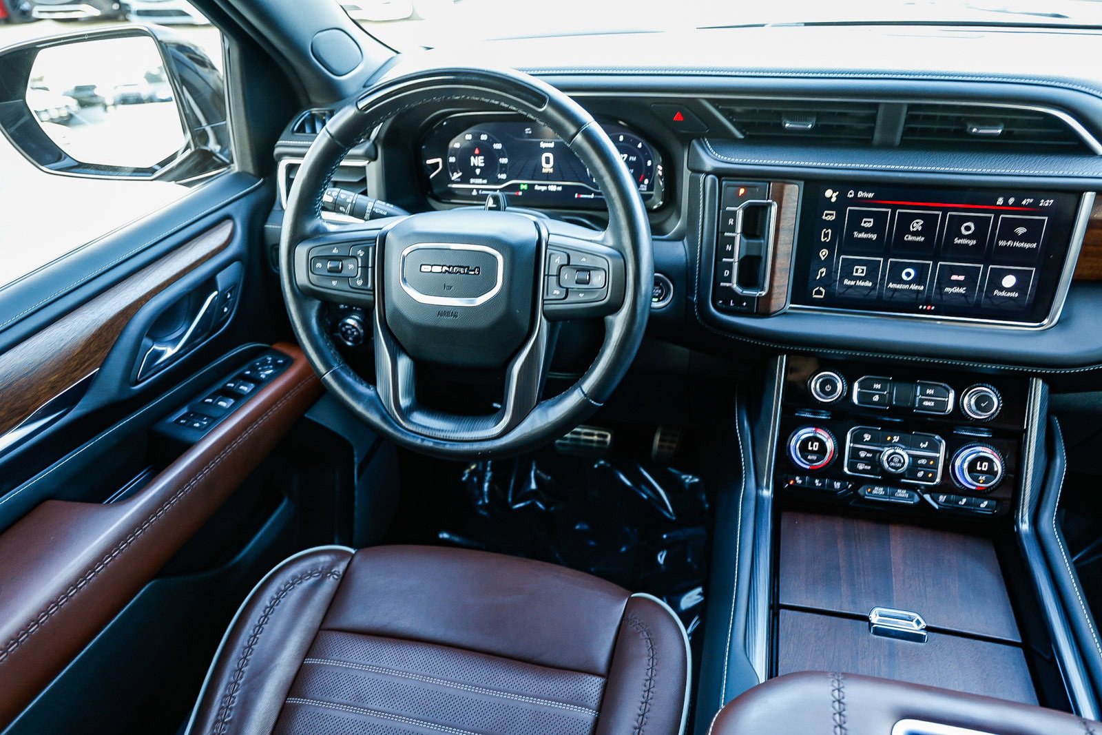 Used 2024 GMC Yukon XL Denali Ultimate image 14