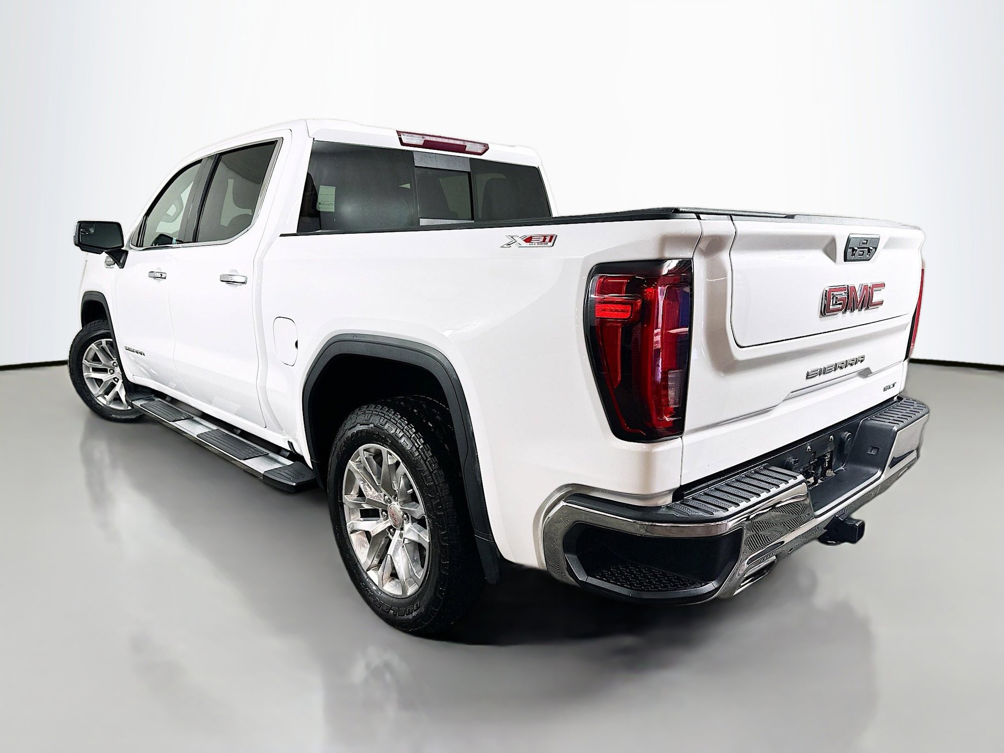 Used 2019 GMC Sierra 1500 SLT w/ SLT Premium Package image 5
