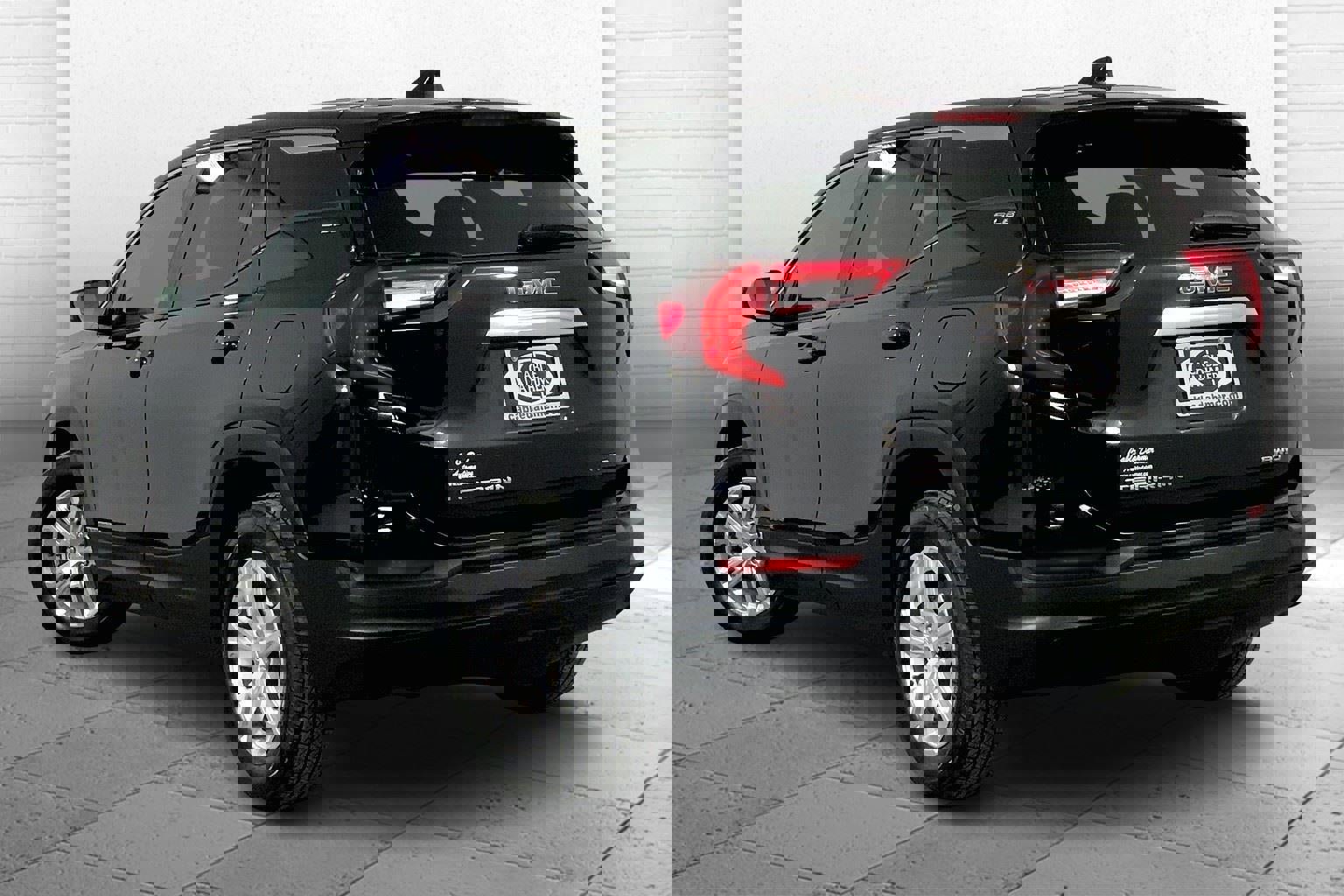 Used 2024 GMC Terrain SLE image 11