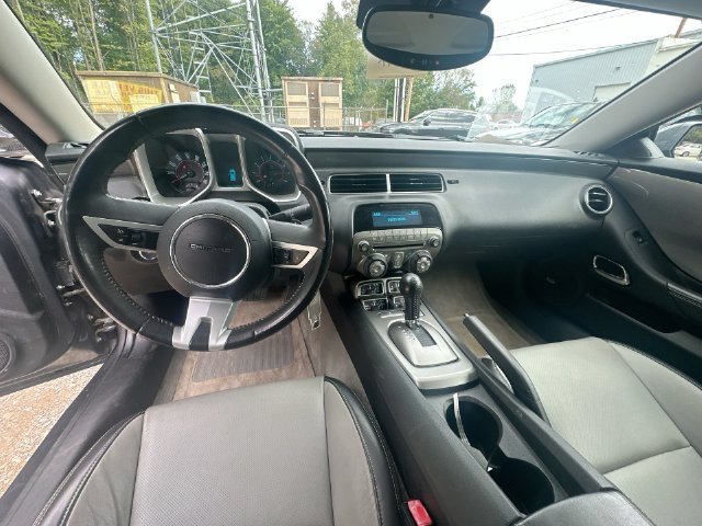 Used 2010 Chevrolet Camaro LT RWD image 30